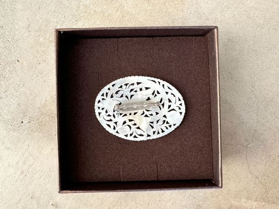 ベツレヘムパール オーバル ブローチ ベツレヘムパール Little Oval | ボタン・ブローチ - CO-【コー